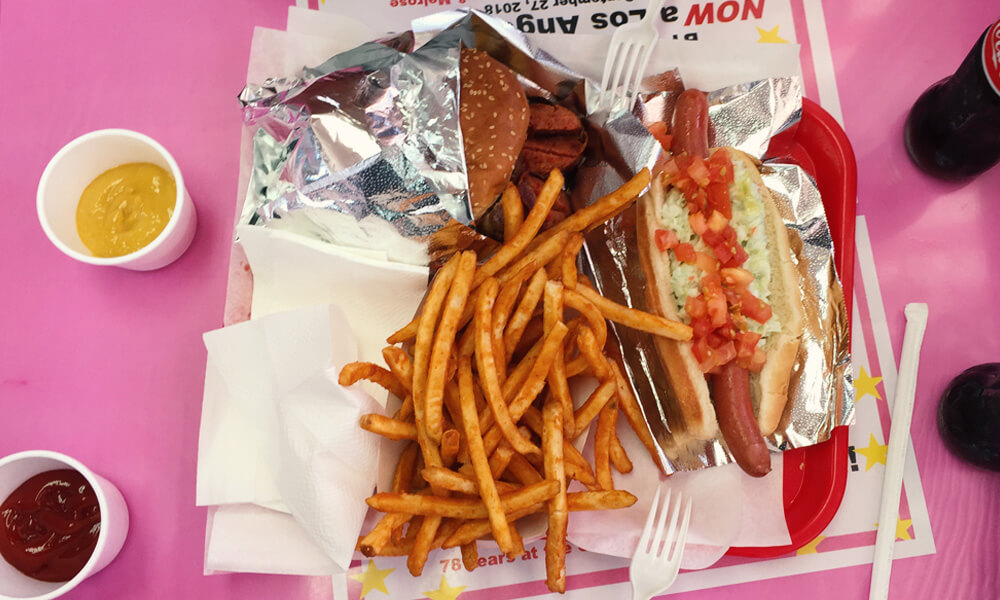 pinks-hot-dog-la